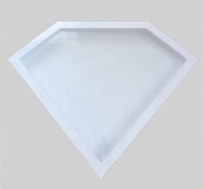gablota-drewniana-mala-w-ksztalcie-diamentu-na-zamowienie